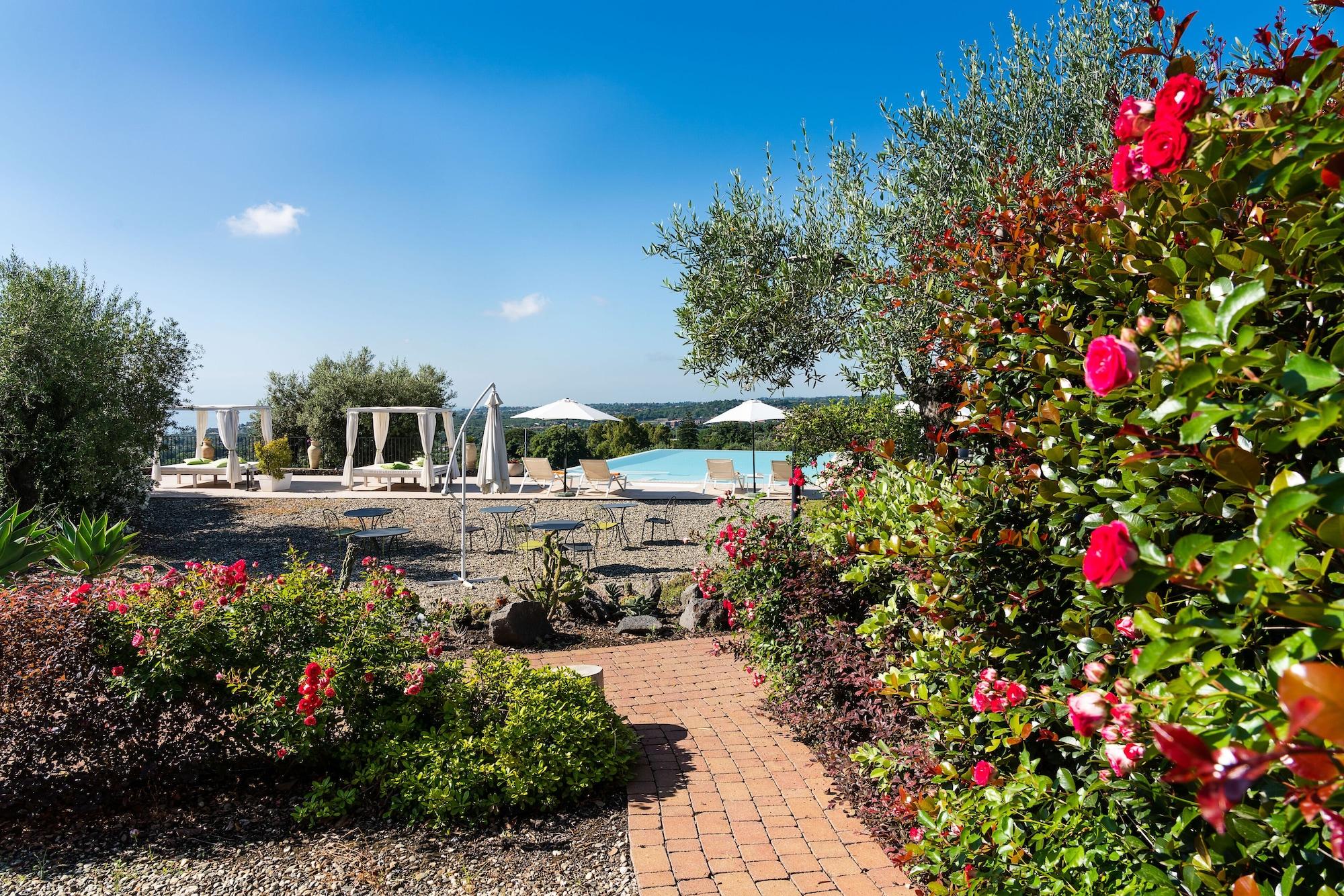 Kepos Etna Relais & Exclusive Hotel 4*